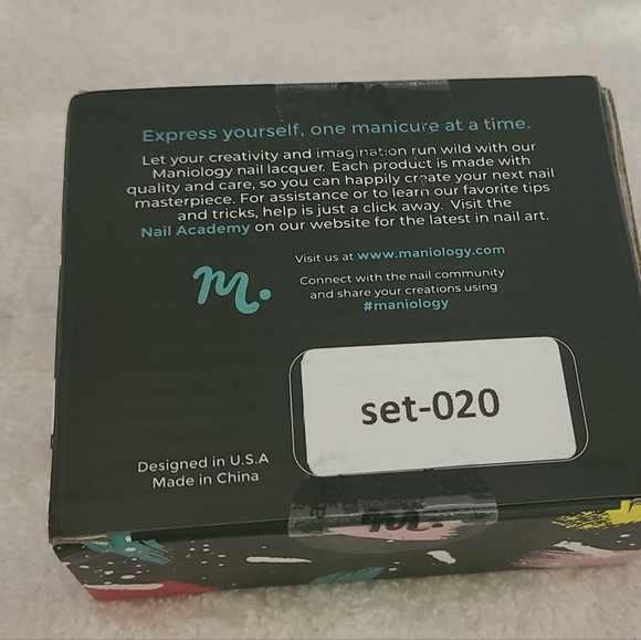 Maniology Stamper Tool & Perfect Trio Set - Picture 4 of 7